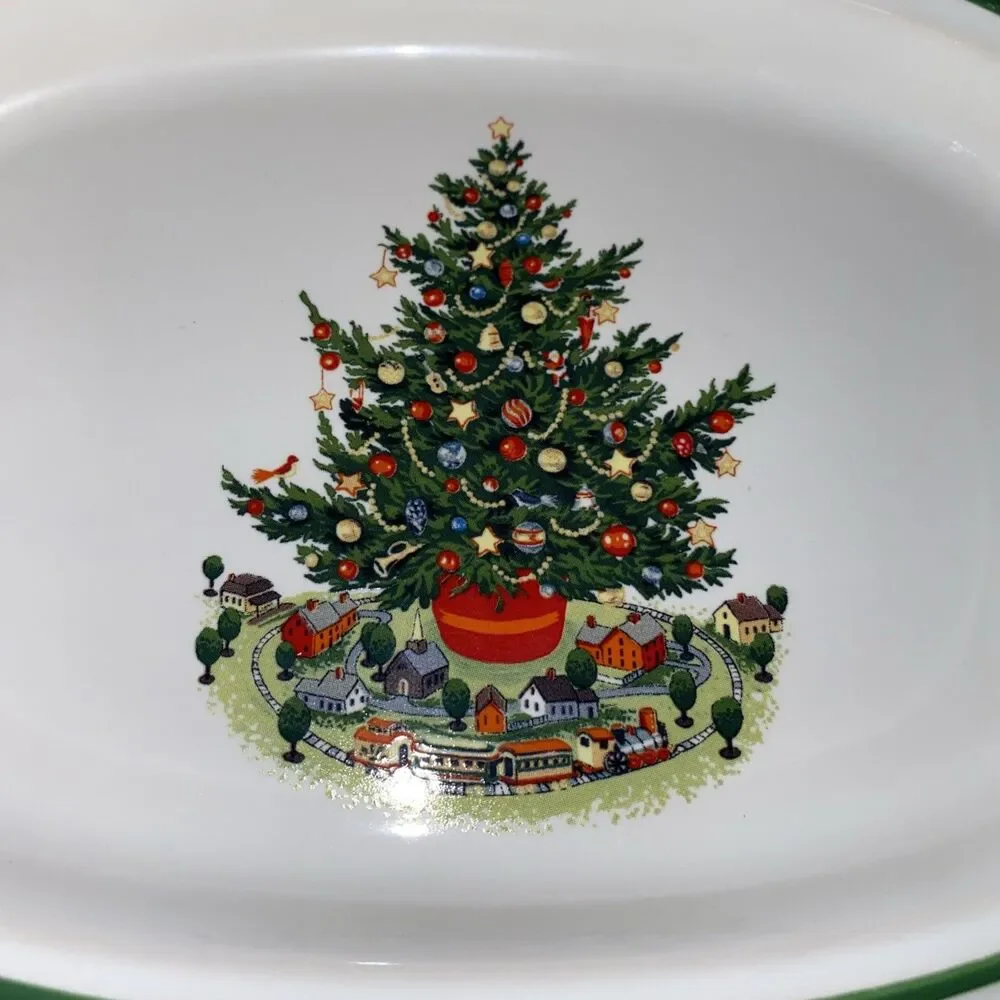 Pfaltzgraff Christmas Heritage Oval Dessert Decorative Plate 9”
